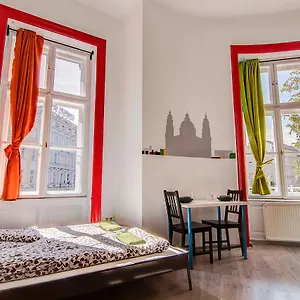 Pal's Mini Albergue